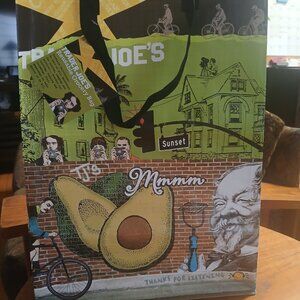 Trader Joe's Chic California Reusable Bag! Mmmmm Avocado!